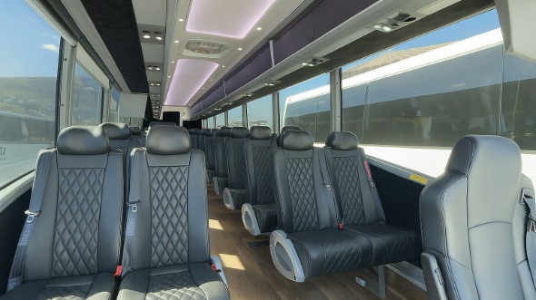 kalamazoo 15 passenger minibus rental